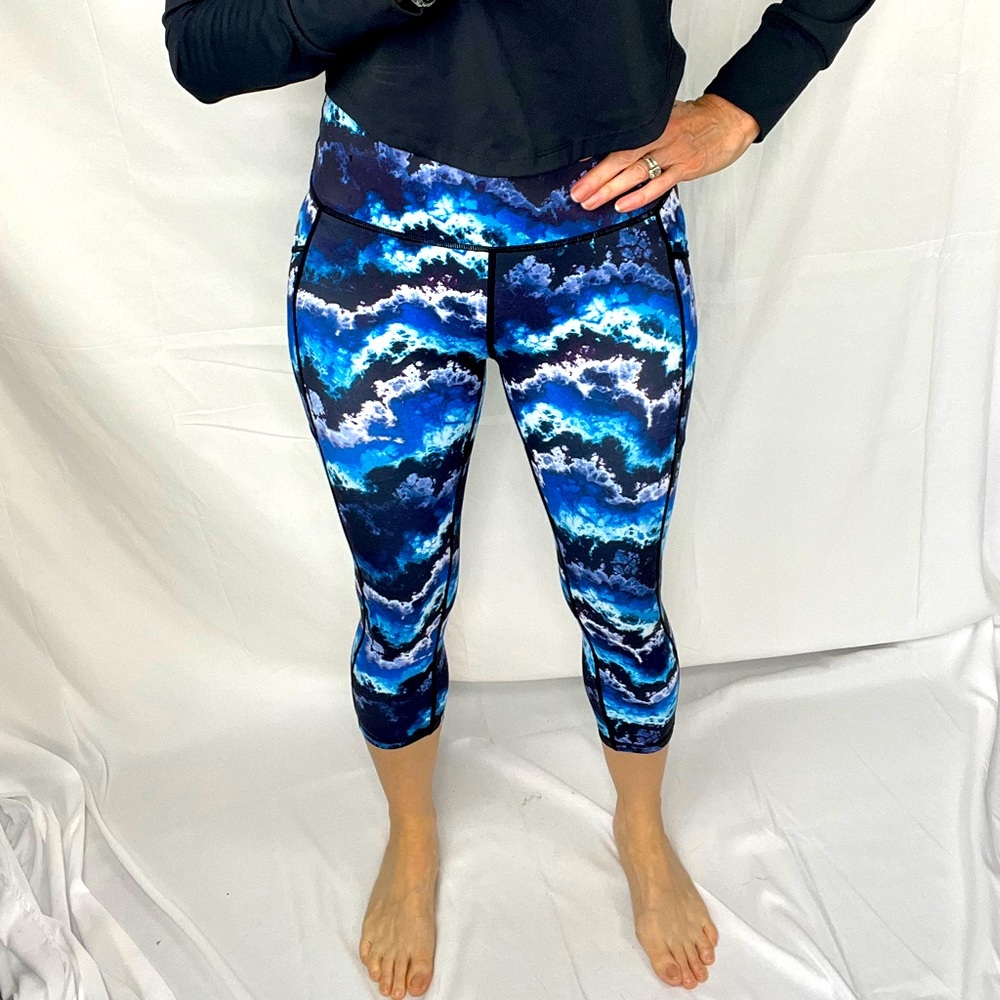 Constantly Varied Gear shock wave capris